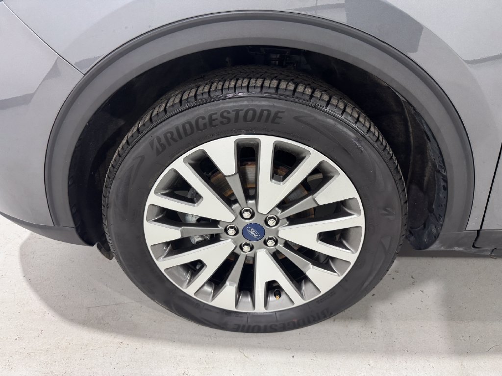 Used 2022 Ford Escape Titanium AWD/4WD image 8
