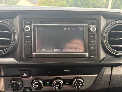 Used 2019 Toyota Tacoma SR AWD/4WD image 28
