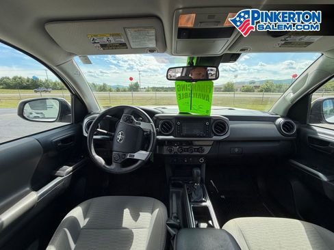 Used 2018 Toyota Tacoma SR5 AWD/4WD image 6