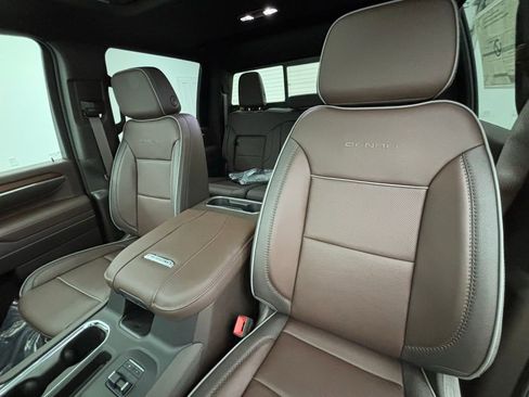 New 2025 GMC Sierra 2500 Denali w/ Denali Reserve Package image 22