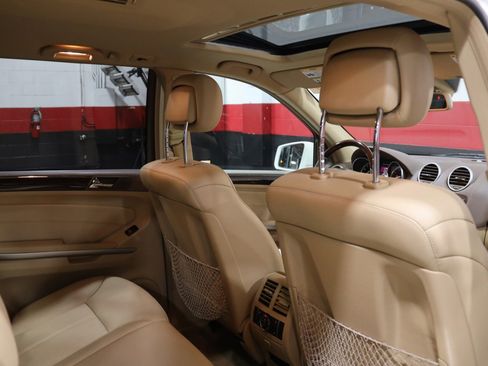 Used 2012 Mercedes-Benz GL 450 4MATIC w/ Premium 2 Pkg image 49