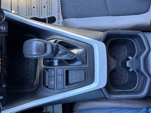 Used 2021 Toyota RAV4 XLE image 33