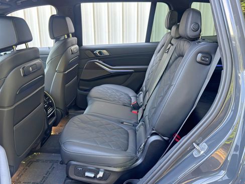 Used 2023 BMW X7 xDrive40i w/ M Sport Package AWD/4WD image 51