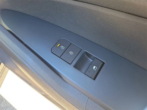 New 2026 Kia Sportage LX image 11