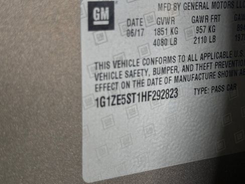 Used 2017 Chevrolet Malibu LT w/ Leather Package FWD image 24