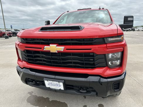 New 2026 Chevrolet Silverado 2500 Custom w/ Custom Value Package AWD/4WD image 6