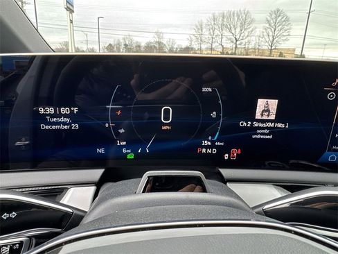 New 2026 Cadillac Optiq Luxury 2 image 15