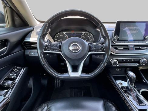 Used 2024 Nissan Altima 2.5 SR FWD image 6