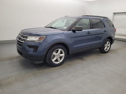 Used 2018 Ford Explorer FWD image 2
