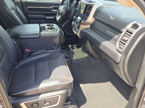 Used 2020 RAM 1500 Laramie AWD/4WD image 5