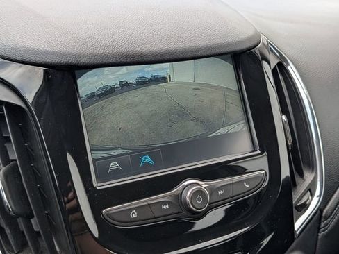 Used 2018 Chevrolet Cruze Premier image 24