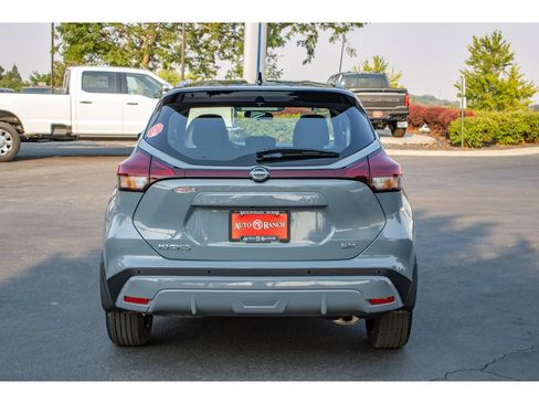 Used 2024 Nissan Kicks SR FWD image 7