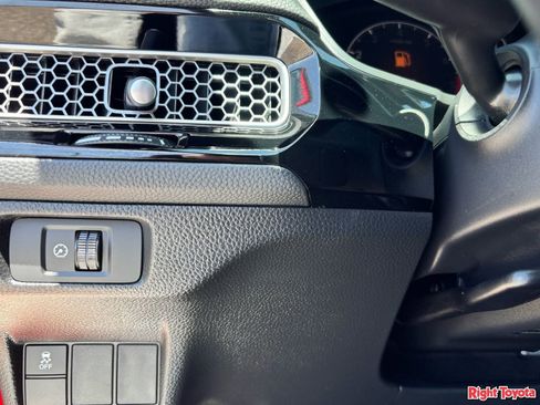 Used 2025 Honda Civic Sport image 30