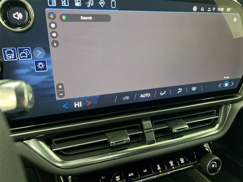 New 2026 Chevrolet Equinox EV LT image 14