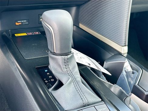 New 2025 Toyota Camry SE image 17