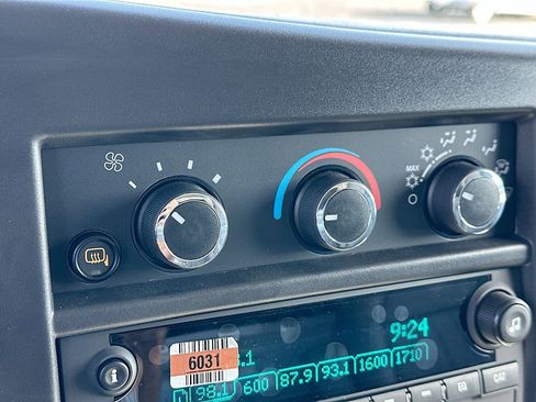 New 2025 Chevrolet Express 2500 Work Van w/ Driver Convenience Package image 10