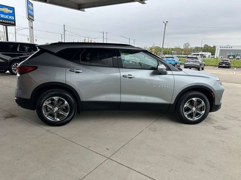 Used 2024 Chevrolet Blazer LT w/ Convenience Package FWD image 6