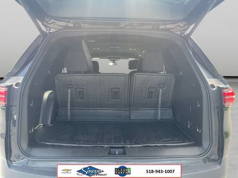 Used 2023 Chevrolet Traverse LT w/ LPO, Floor Liner Package AWD/4WD image 18