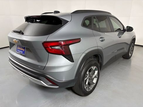 Used 2024 Chevrolet Trax LT image 10