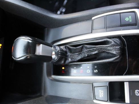 Used 2020 Honda Civic Sport image 21