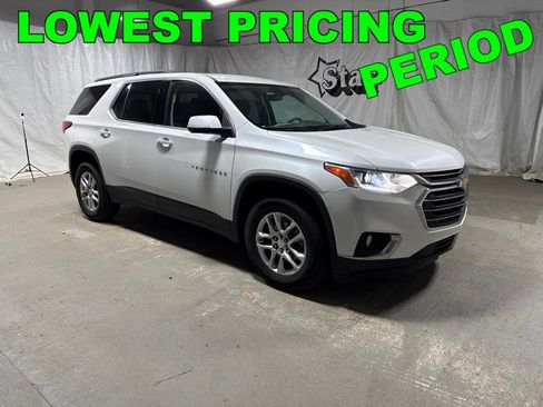 Used 2021 Chevrolet Traverse LT FWD image 1