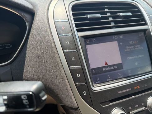 Used 2019 Lincoln Nautilus Reserve FWD image 31