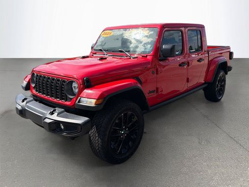 Used 2025 Jeep Gladiator Sport AWD/4WD image 8