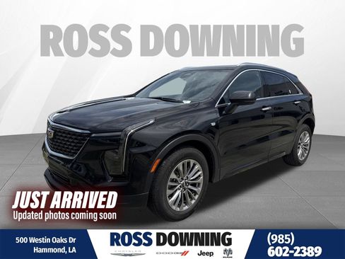 Used 2024 Cadillac XT4 Premium Luxury FWD image 1