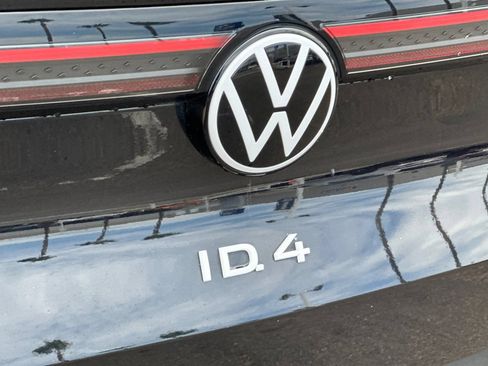 Used 2023 Volkswagen ID.4 Pro RWD image 28