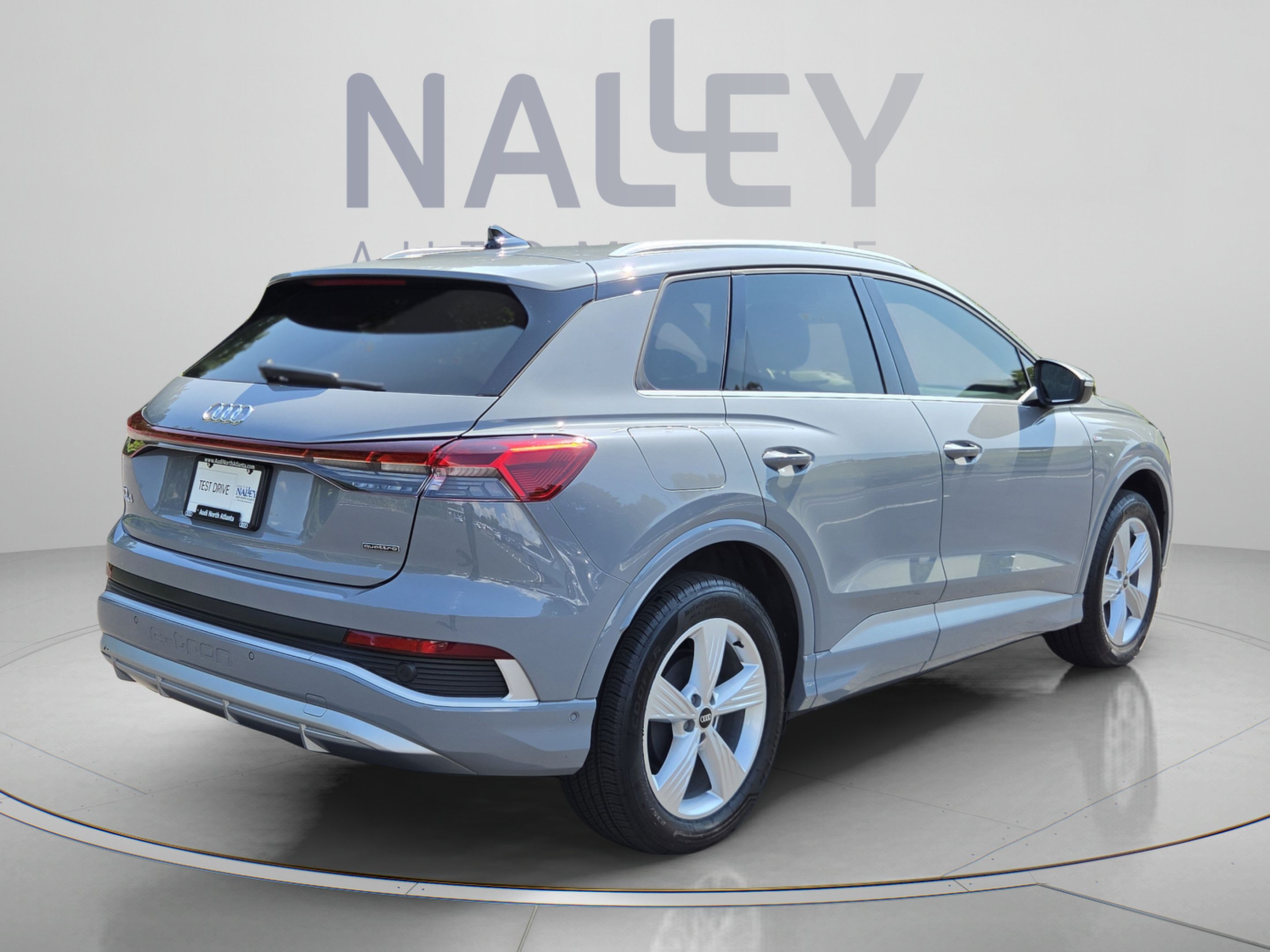 Used 2023 Audi Q4 e-tron Premium Plus AWD/4WD image 5