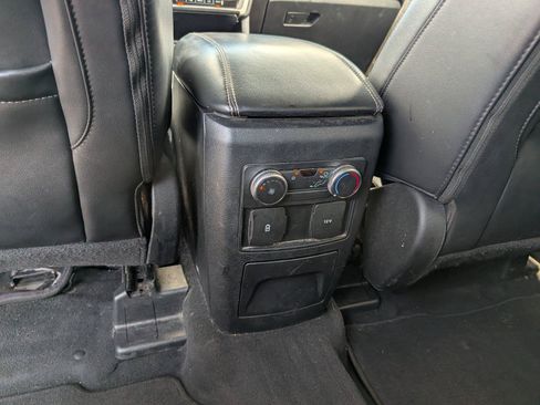 Used 2022 Ford Explorer XLT w/ Equipment Group 202A AWD/4WD image 30