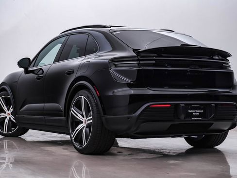 New 2025 Porsche Macan 4S Electric image 3