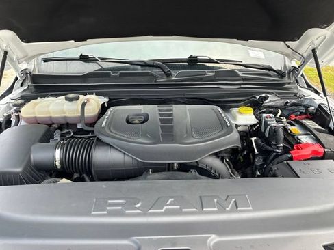 Used 2025 RAM 1500 Limited AWD/4WD image 22