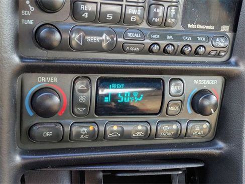 Used 1998 Chevrolet Corvette Convertible w/ Memory Pkg image 20