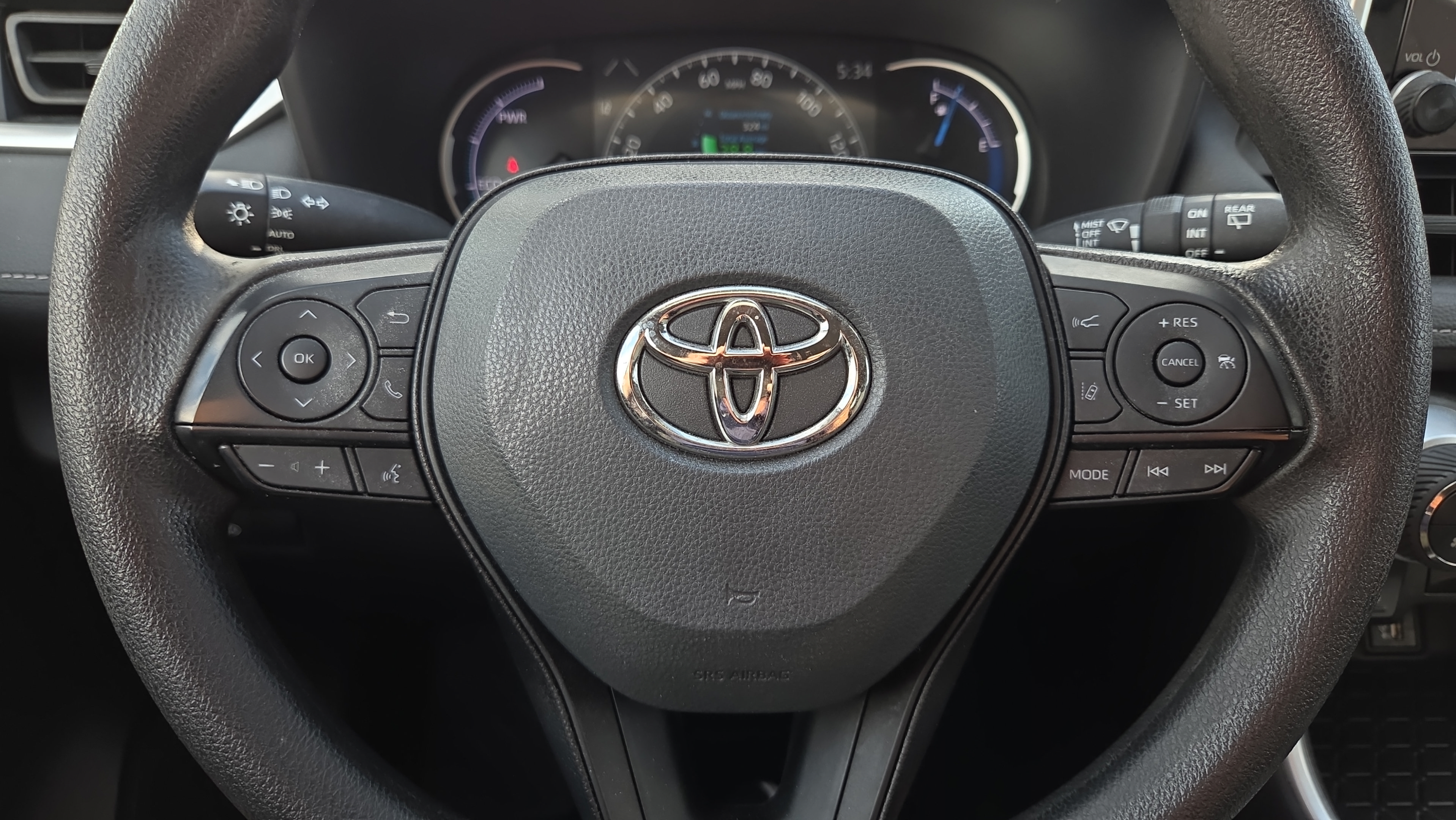 Used 2024 Toyota RAV4 XLE AWD/4WD image 25