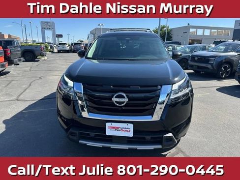 Used 2024 Nissan Pathfinder SL AWD/4WD image 4