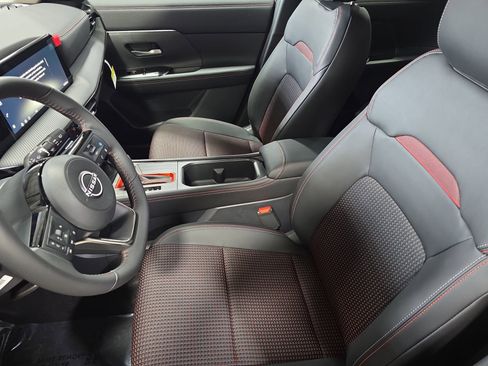 New 2026 Nissan Kicks SR image 15