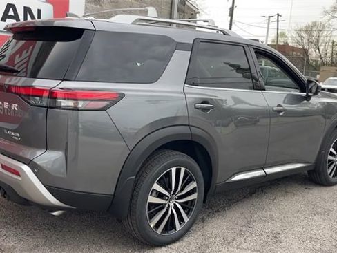 New 2025 Nissan Pathfinder Platinum image 28