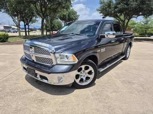Used 2014 RAM 1500 Laramie RWD image 1