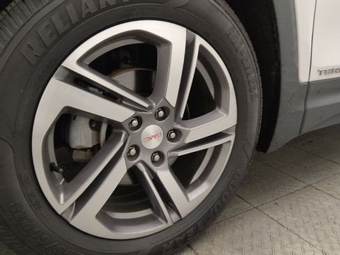 Used 2020 GMC Terrain SLT image 31