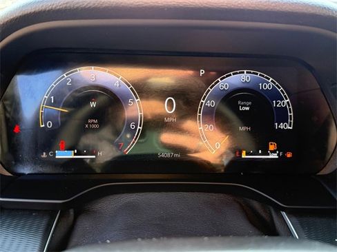 Used 2024 Jeep Grand Cherokee L Laredo image 18