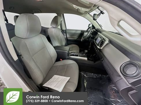 Used 2017 Toyota Tacoma SR5 w/ Tow Package AWD/4WD image 29