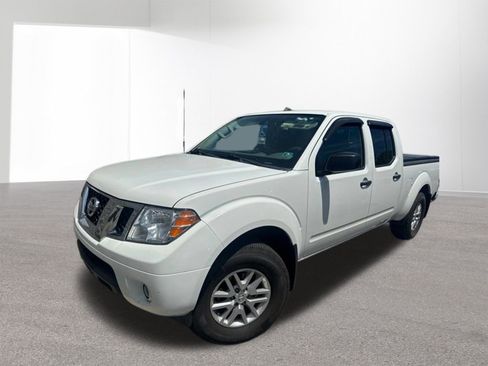 Used 2018 Nissan Frontier SV w/ Value Truck Package AWD/4WD image 2