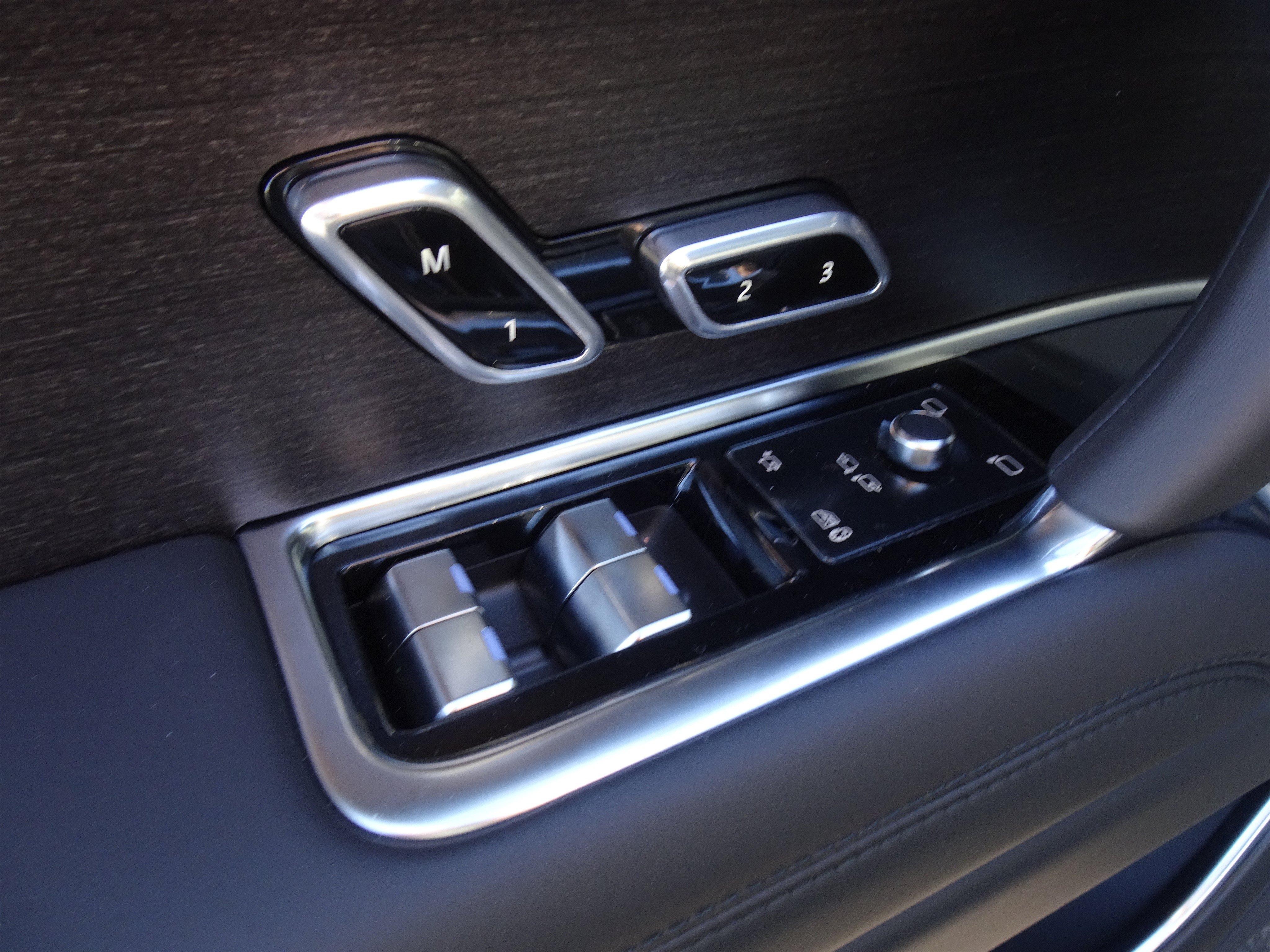 New 2027 Land Rover Range Rover SE AWD/4WD image 17