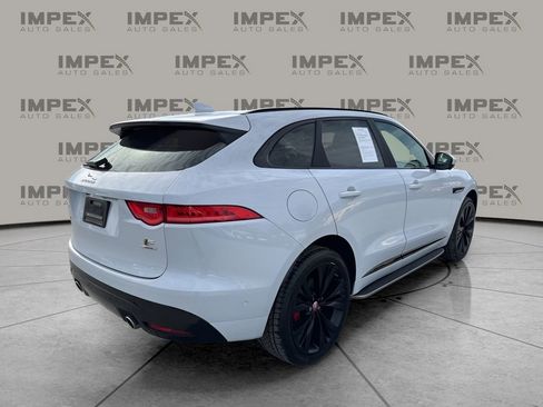 Used 2018 Jaguar F-PACE S image 5