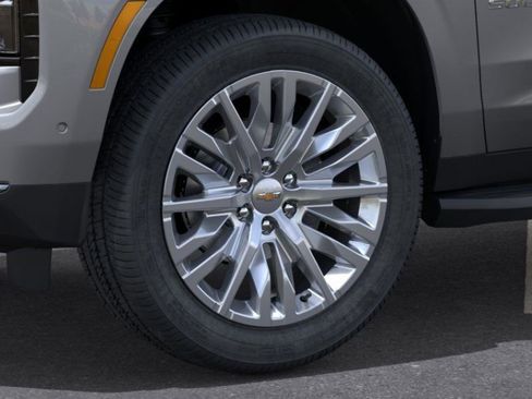 New 2026 Chevrolet Suburban Premier AWD/4WD image 9