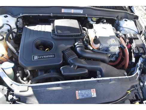 Used 2015 Ford Fusion SE image 23