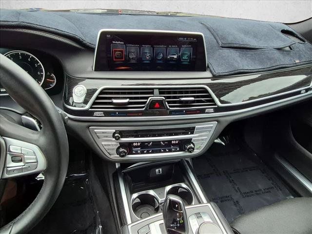 Used 2016 BMW 740i RWD image 15