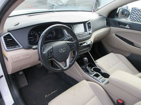 Used 2018 Hyundai Tucson Value w/ Cargo Package FWD image 8
