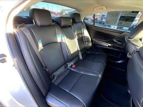 Certified 2024 Lexus ES 350 w/ Premium Package image 18